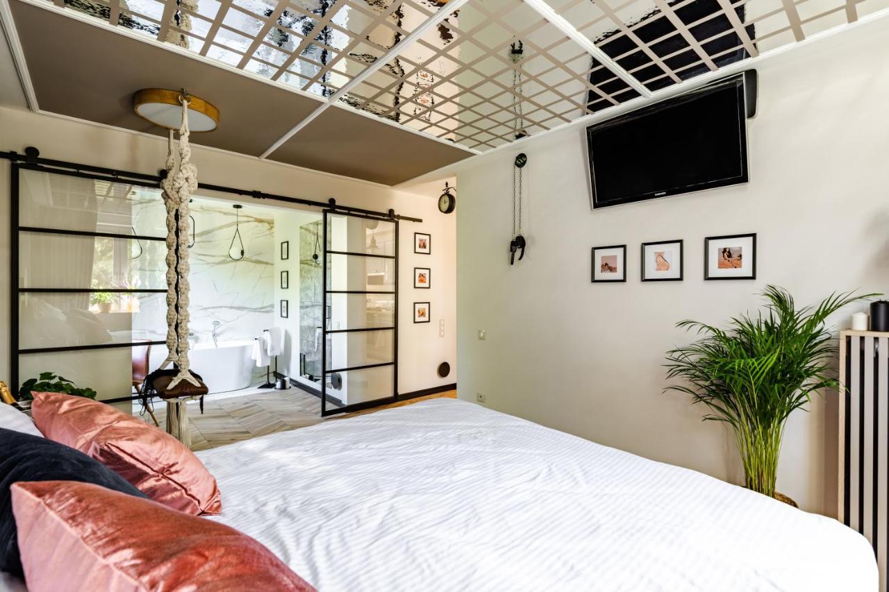 Secret Garden Apartment Варшава Экстерьер фото