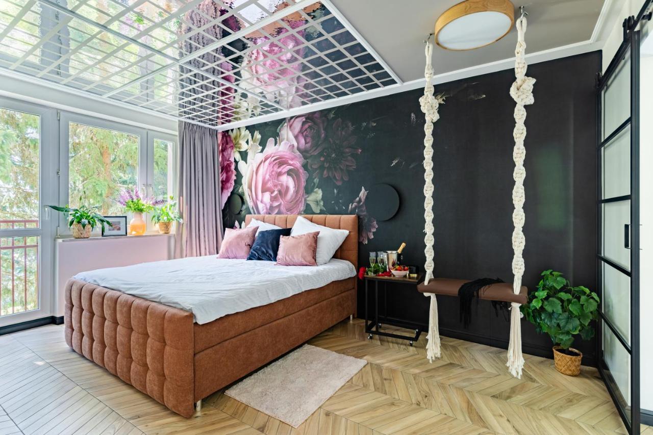 Secret Garden Apartment Варшава Экстерьер фото